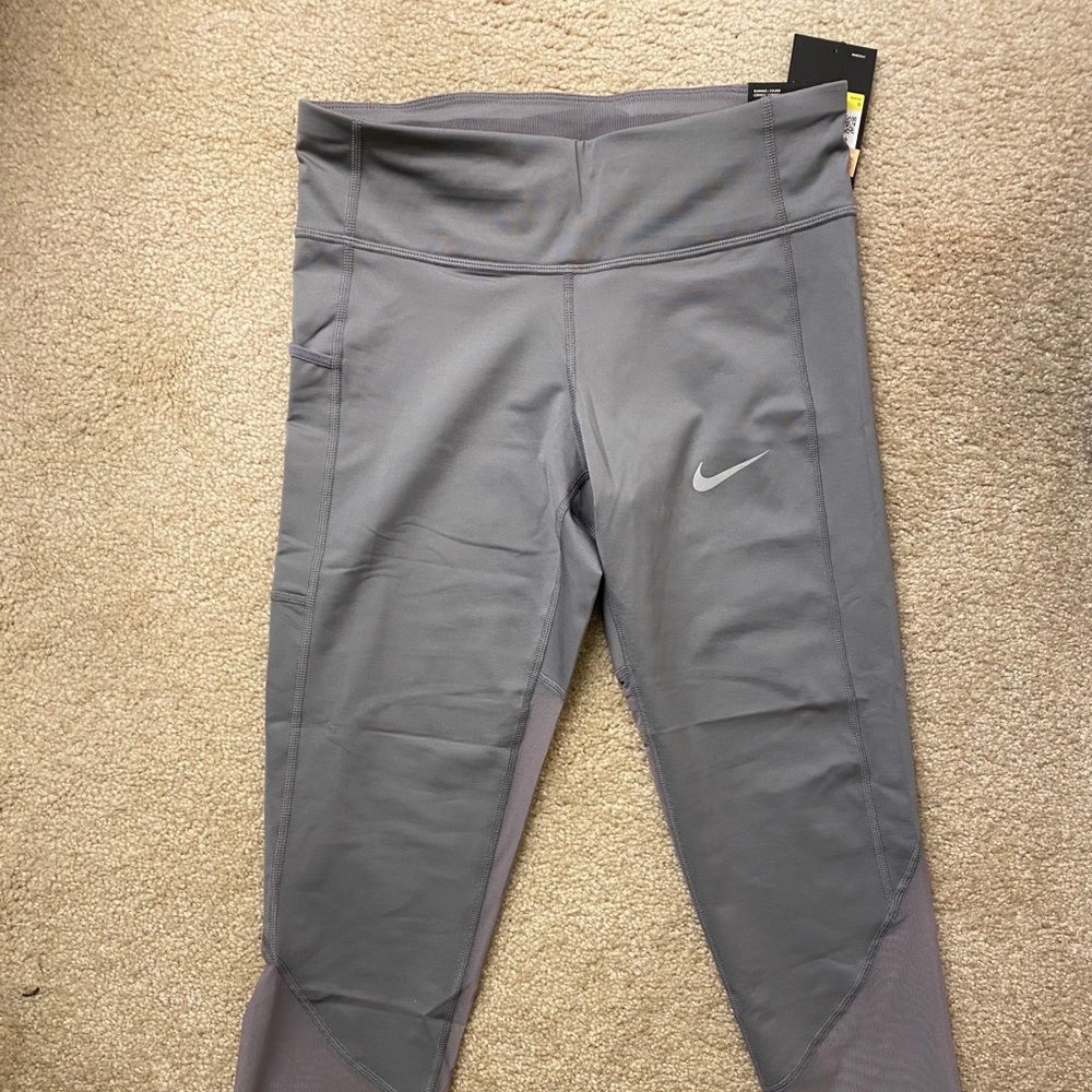 Women’s Nike power tight fit leggings